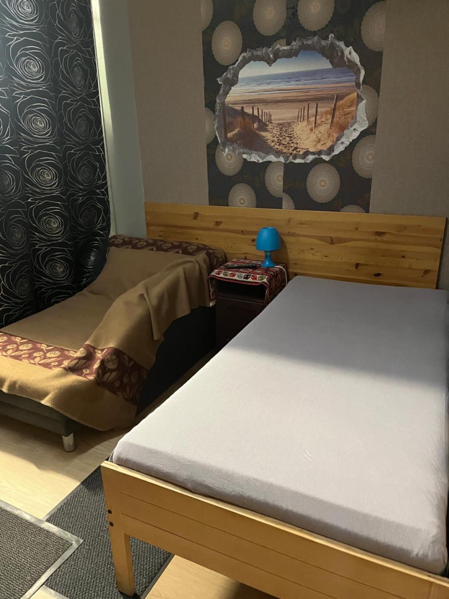 Hipokratios 3 Zimmer Mit Gemeinschaft Wc Fürth Екстериор снимка